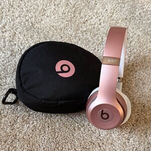 Beats Solo3 Wireless On-Ear Headphones - Rose Gold